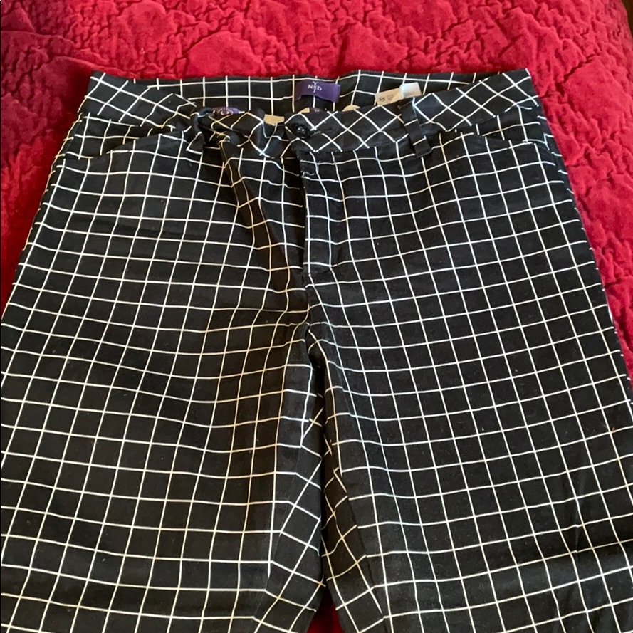 Crop Patterned Pants